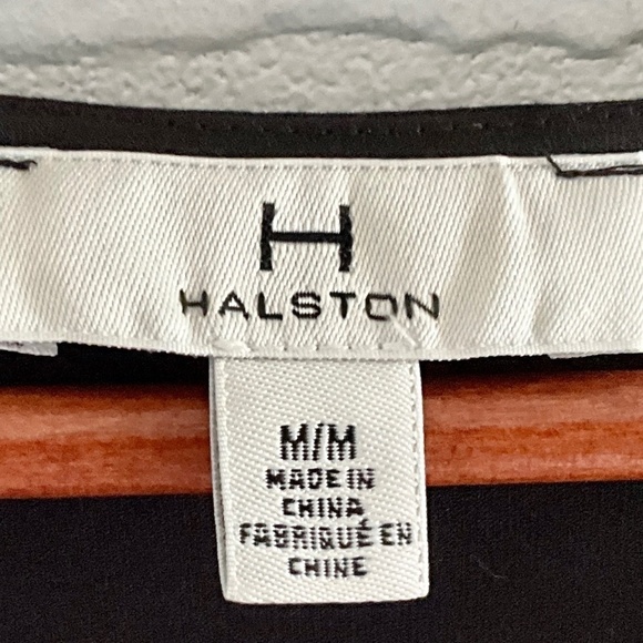 Halston Blouse V neckline Flounce shoulder Sleeveless Flowy Goth Romantic Size M - Picture 3 of 8